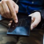 نرم‌افزار ذخیره شماره موبایل مشتریان | ثبت خودکار مخاطبین + پنل پیامکی رایگان